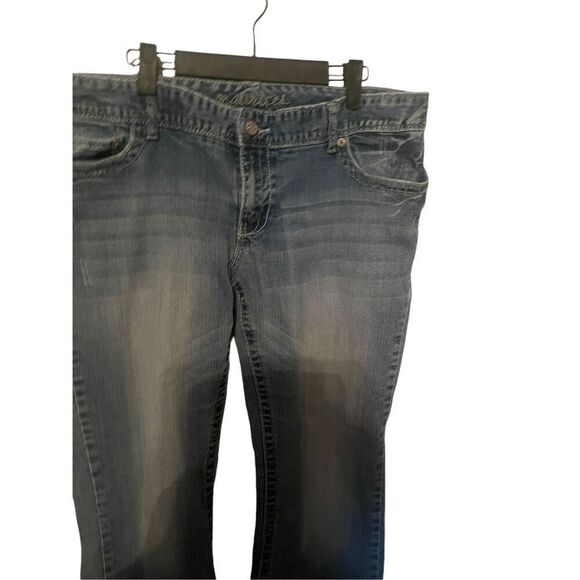 Maurices Womens Blue Denim Five Pocket Boot Cut Jeans Size 17/18 Long - Picture 4 of 16